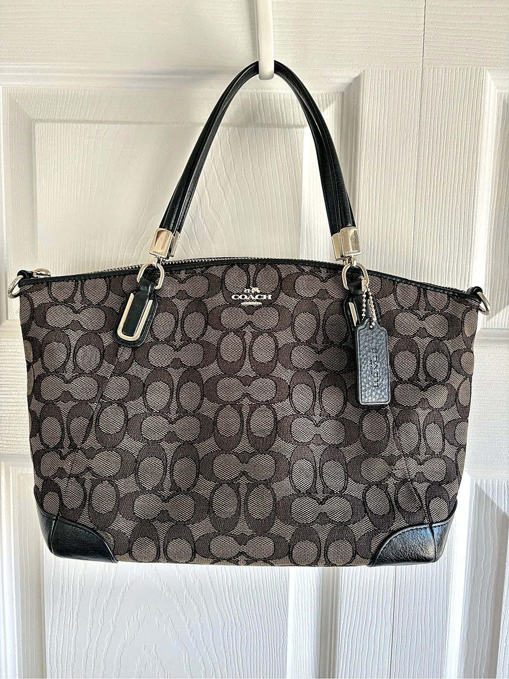 Coach 2014 Kelsey Small Signature Jacquard/Leather Satchel Handbag Career Baddie